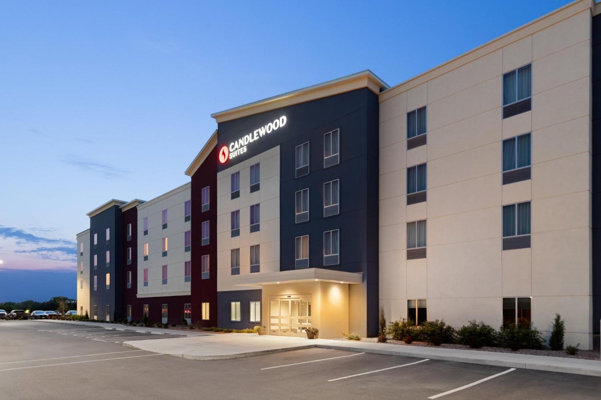 Candlewood Suites Mcpherson, An Ihg Hotel Kültér fotó